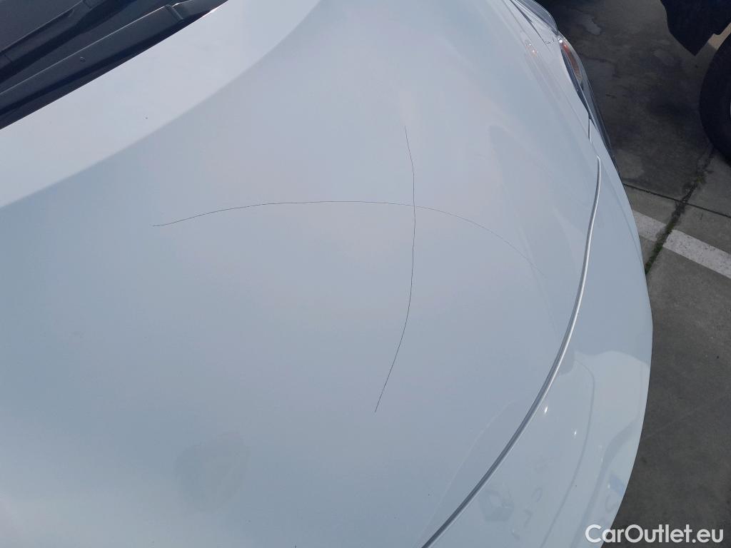  Nissan  Micra NISSAN  / 2017 / 5P / berlina con portón IG-T 74 kW (100 CV) E6D Visia+ #10