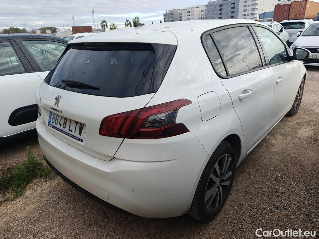  Peugeot  308 PEUGEOT  / 2017 / 5P / berlina con portón 5p Style BlueHDi 130 S&S #7