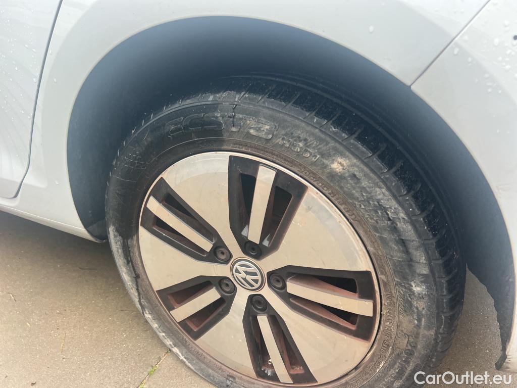  Volkswagen  Golf  VOLKSWAGEN / 2016 / 5P / berlina con portón ePower 110 kW (136CV) (AC) #11