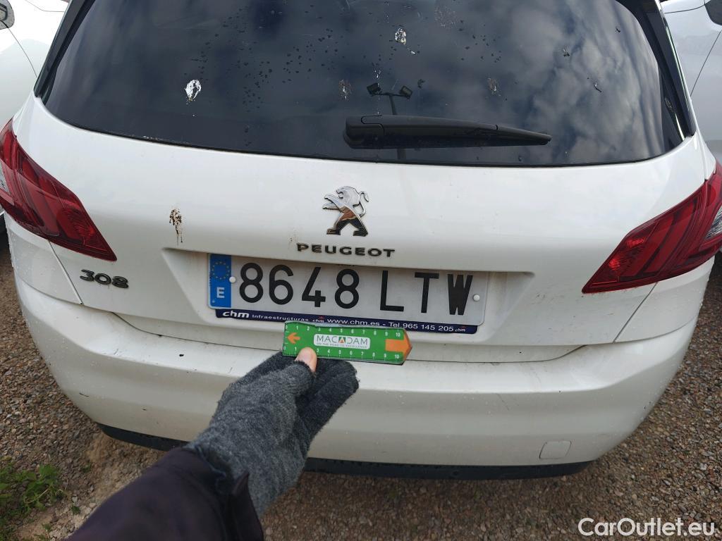  Peugeot  308 PEUGEOT  / 2017 / 5P / berlina con portón 5p Style BlueHDi 130 S&S #22