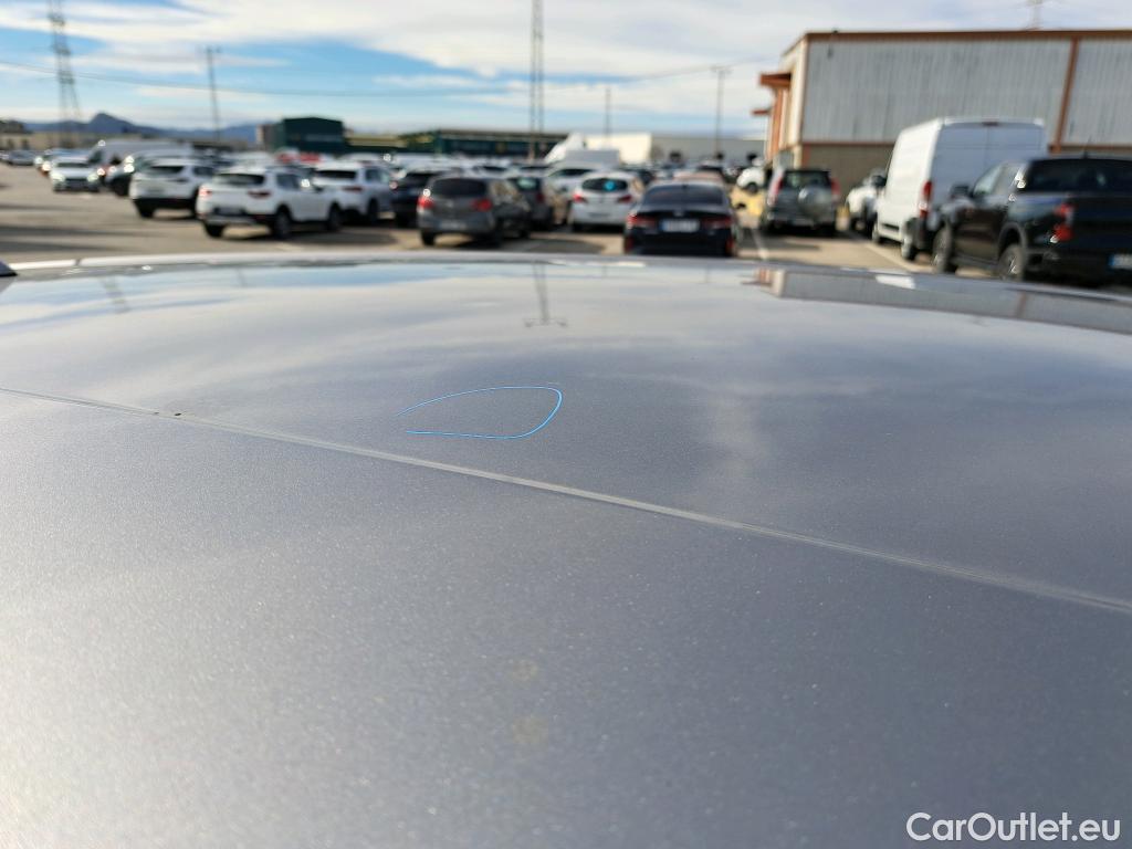  Toyota  C-HR TOYOTA  / 2016 / 5P / todoterreno 1.8 125H Advance (CX) #3