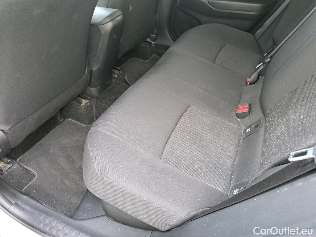  Toyota  C-HR TOYOTA  / 2016 / 5P / todoterreno 1.8 125H Advance (CX) #18