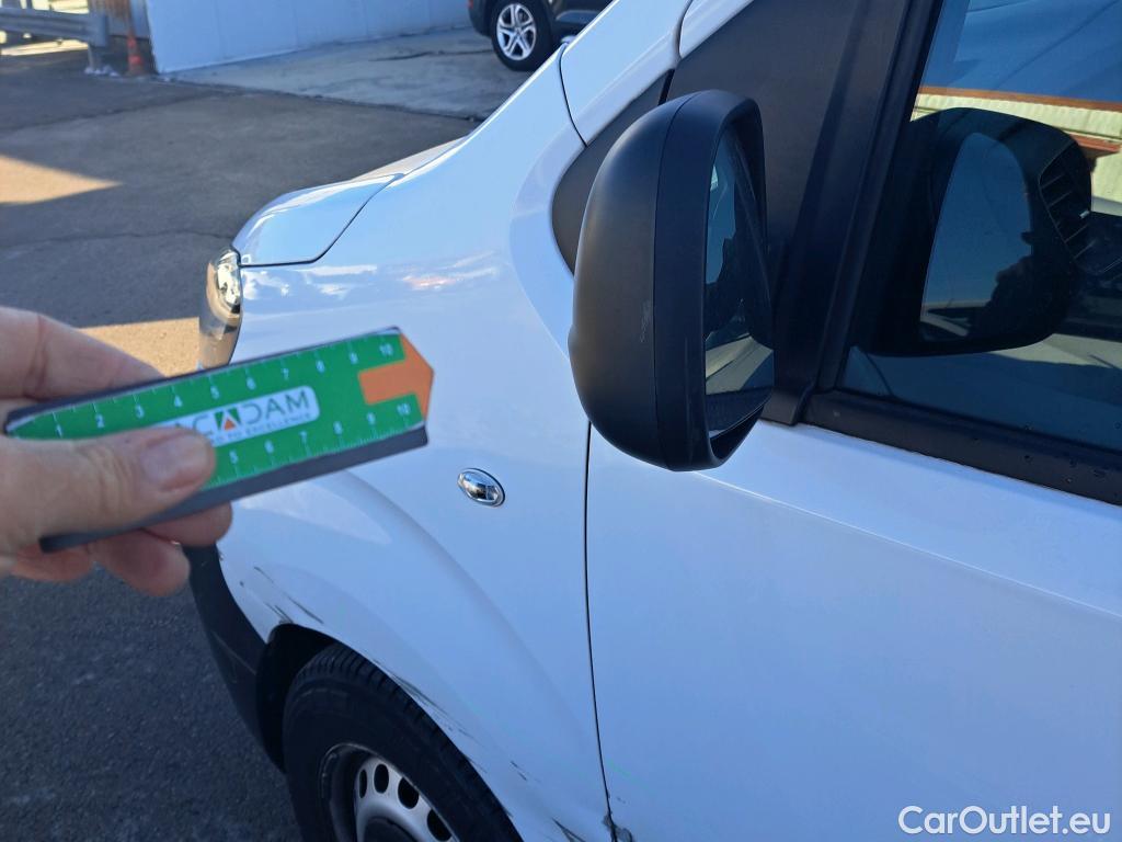  Opel  Vivaro OPEL  / 2019 / 4P / combi 1.5 Diésel 88kW (120CV) M Std Express #59