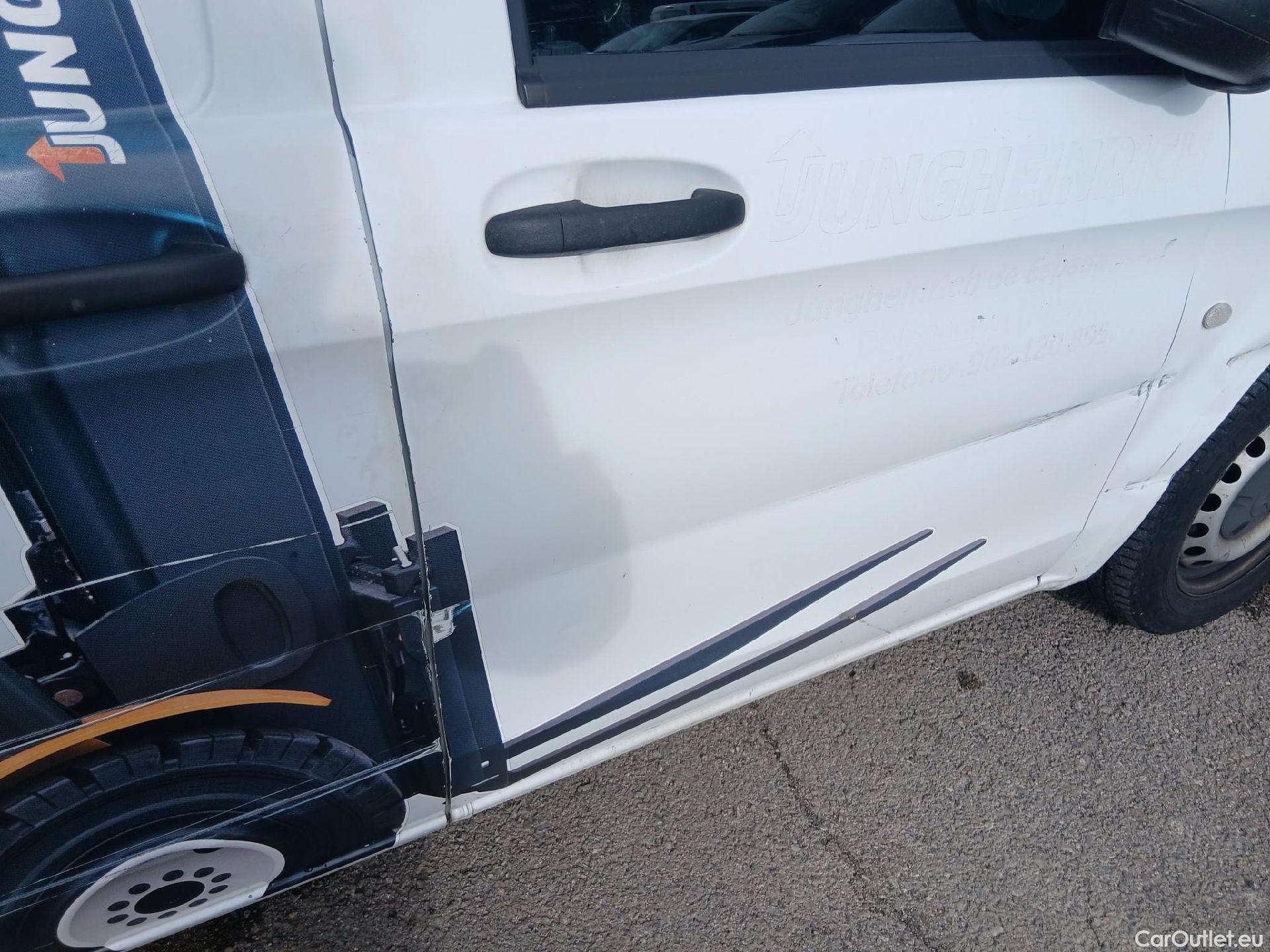  Mercedes  Vito MERCEDES-BENZ  / 2014 / 4P / furgón 111 CDI Larga #25