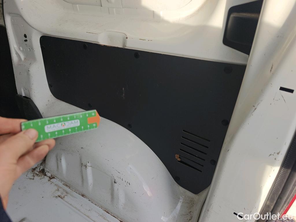  Peugeot  Expert PEUGEOT  / 2016 / 4P / furgón Furgón Premium 1.5 BlueHDi 100 Standard (AC) #4