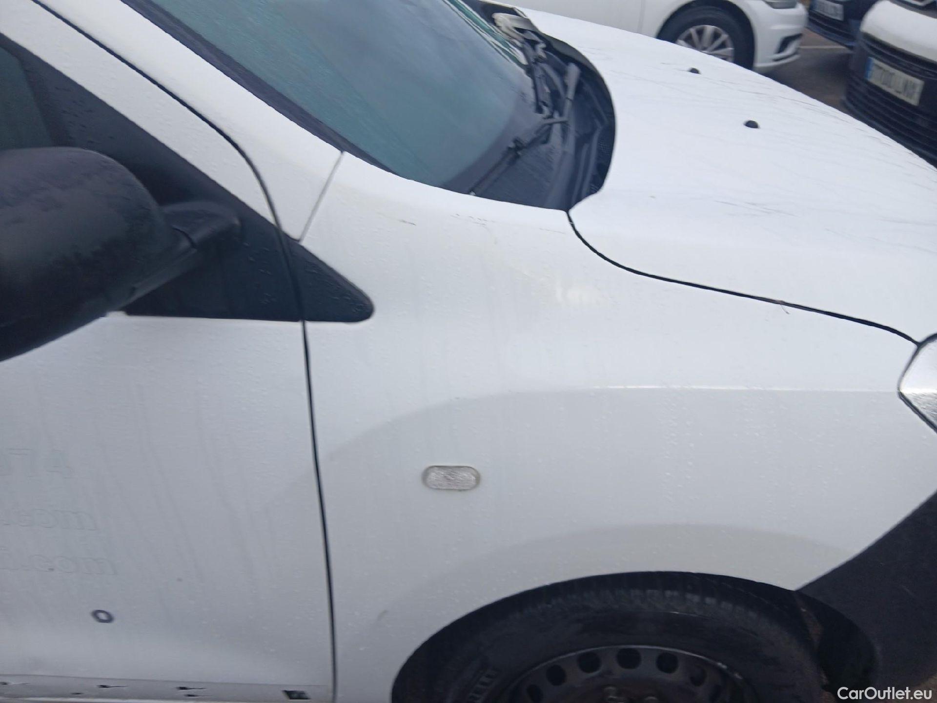  Dacia  Dokker DACIA  / 2013 / 4P / furgón derivado de turismo Van Essential 1.6 80kW (110CV) GLP #37