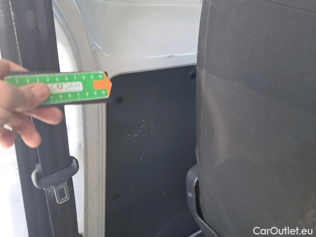  Opel  Vivaro OPEL  / 2019 / 4P / combi 1.5 Diésel 88kW (120CV) M Std Express #42