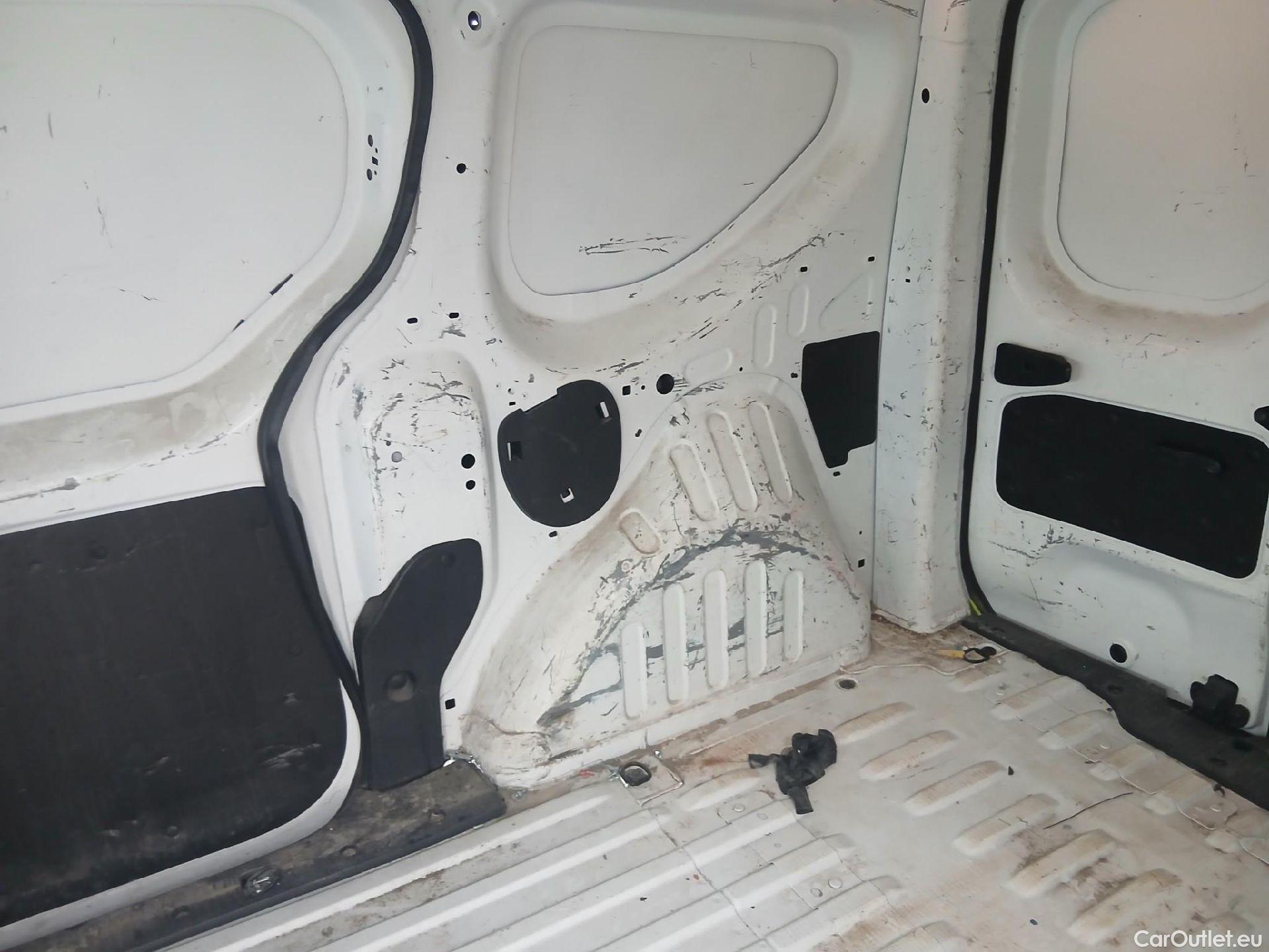  Dacia  Dokker DACIA  / 2013 / 4P / furgón derivado de turismo Van Essential 1.6 80kW (110CV) GLP #41