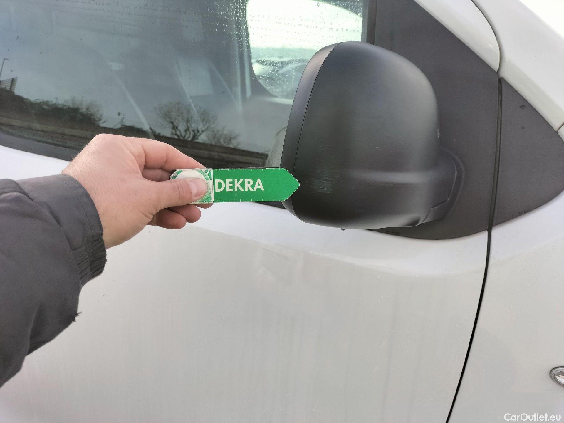  Opel  Vivaro OPEL  / 2019 / 4P / furgón 1.5 Diésel 74kW(100CV)M Std Exp #40