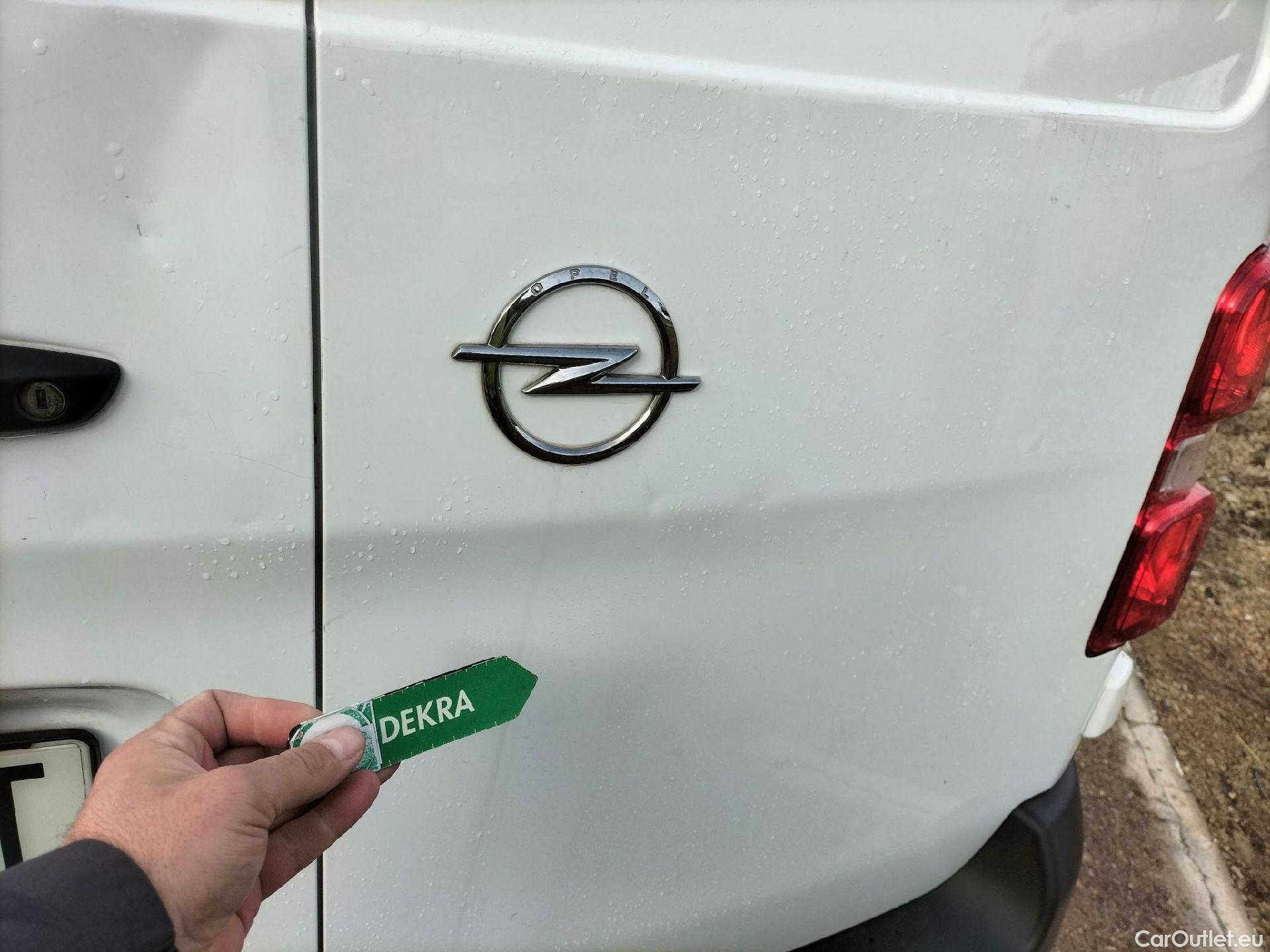  Opel  Vivaro OPEL  / 2019 / 4P / furgón 1.5 Diésel 74kW(100CV)M Std Exp #24