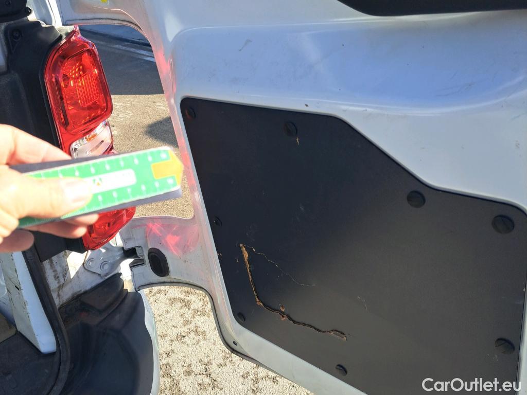  Opel  Vivaro OPEL  / 2019 / 4P / combi 1.5 Diésel 88kW (120CV) M Std Express #48