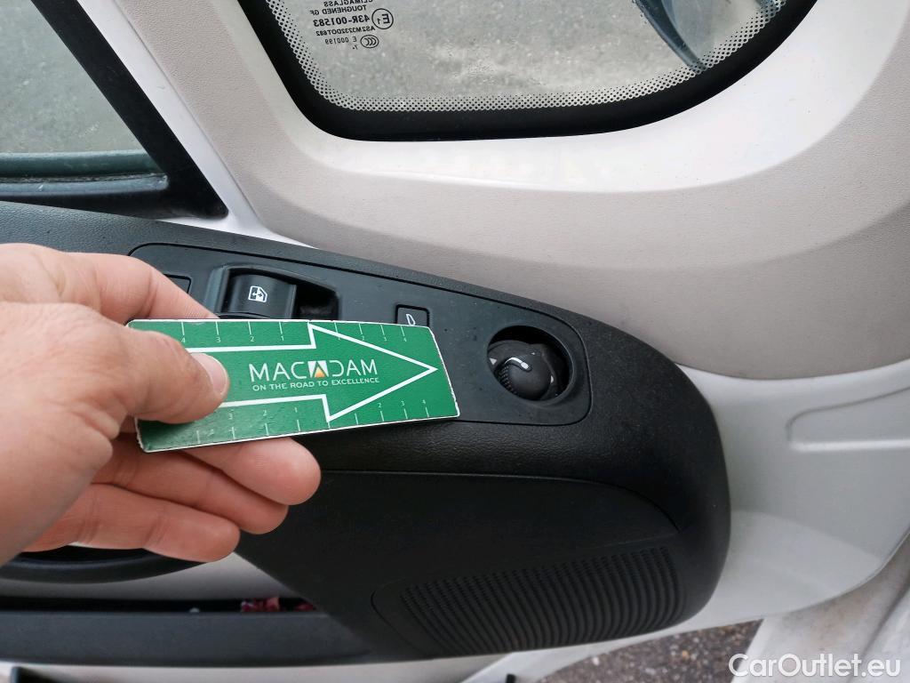  Peugeot  Boxer PEUGEOT  / 2014 / 4P / combi Combi 5/9 Pl. 333 L2H2 BlueHDi 96KW(130) #16