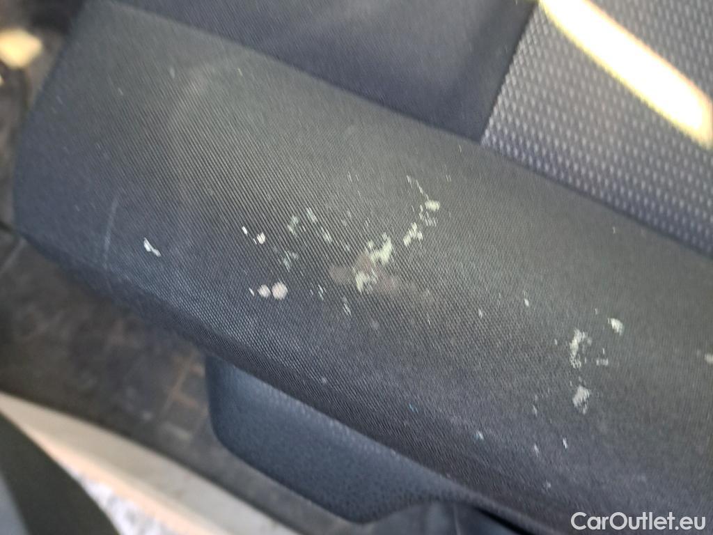  Opel  Vivaro OPEL  / 2019 / 4P / combi 1.5 Diésel 88kW (120CV) M Std Express #31