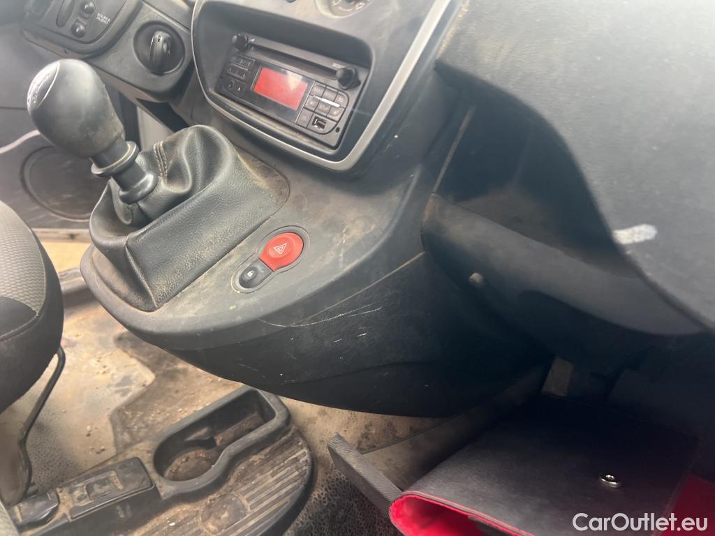  Nissan  NV200 NISSAN NV250 / 2019 / 4P / furgón 2pl 1.5dCi 70 kW (95CV) L2H1 ÓPTIMA #29