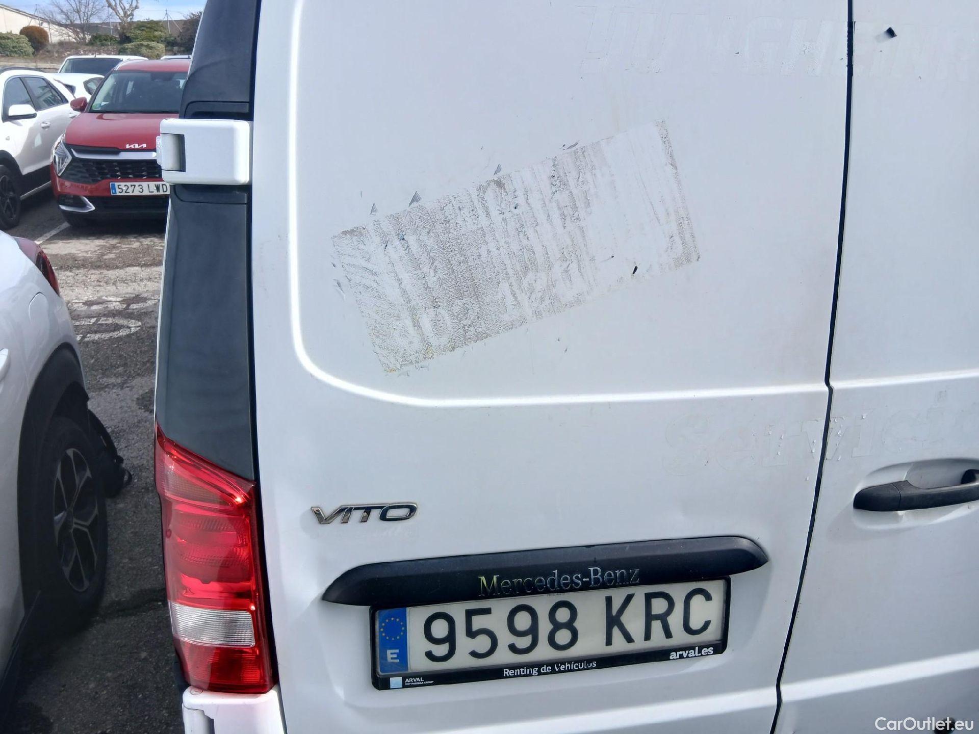  Mercedes  Vito MERCEDES-BENZ  / 2014 / 4P / furgón 111 CDI Larga #17