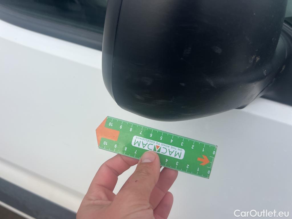  Opel  Combo OPEL  / 2018 / 3P / furgón derivado de turismo 1.5 TD 75kW (100CV) Express L H1 650kg #32