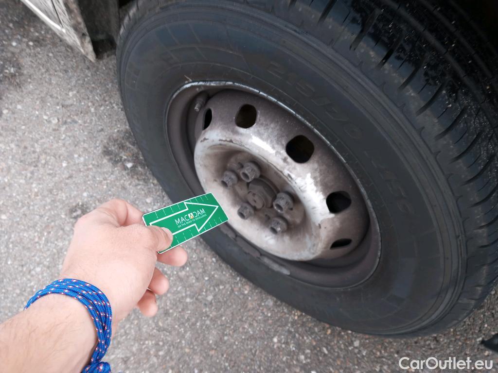  Peugeot  Boxer PEUGEOT  / 2014 / 4P / combi Combi 5/9 Pl. 333 L2H2 BlueHDi 96KW(130) #31