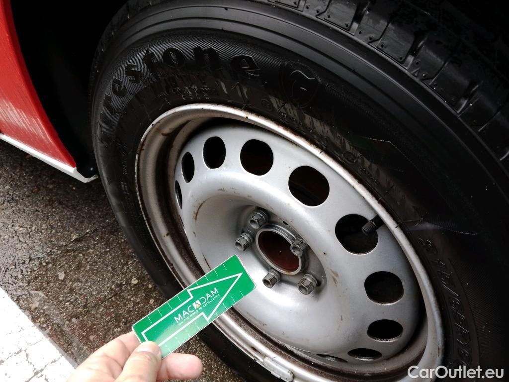  Toyota  Proace TOYOTA  / 2016 / 4P / furgón FU. MEDIO (L1) 2.0D 90kW COMFORT CARGA + #9