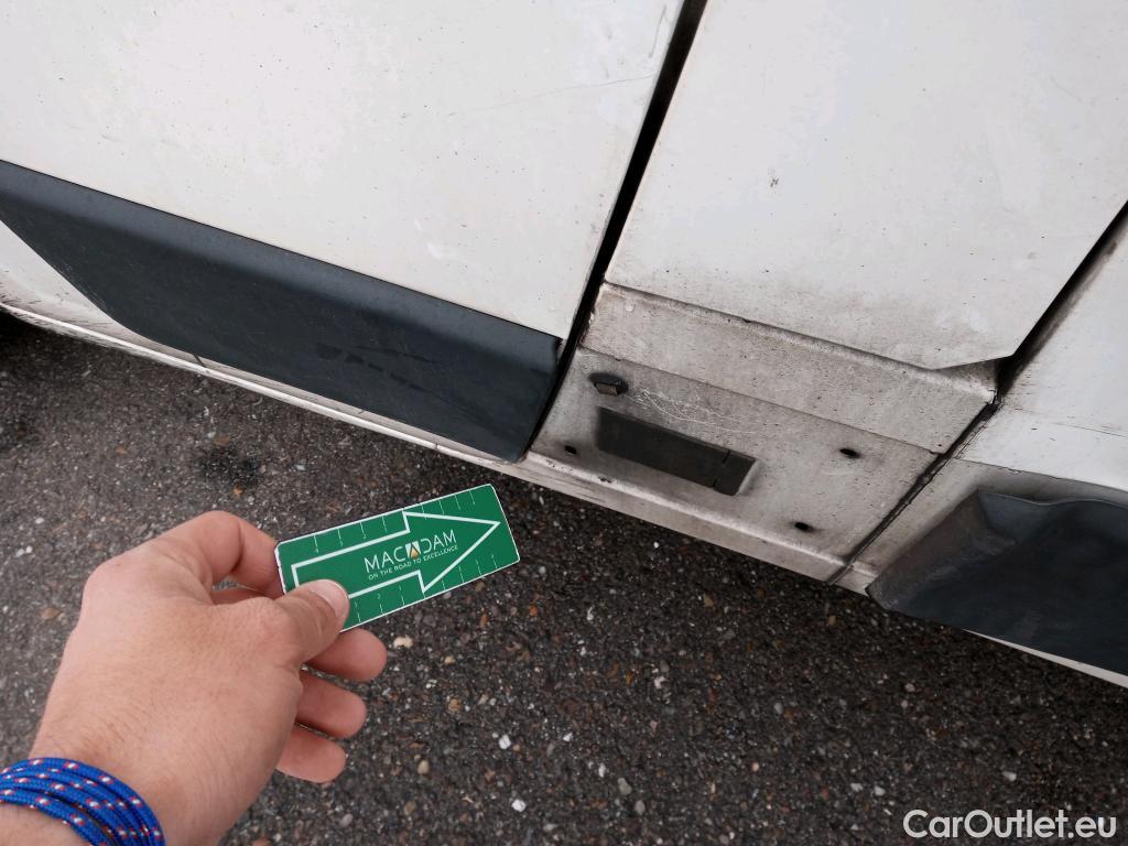  Peugeot  Boxer PEUGEOT  / 2014 / 4P / combi Combi 5/9 Pl. 333 L2H2 BlueHDi 96KW(130) #23