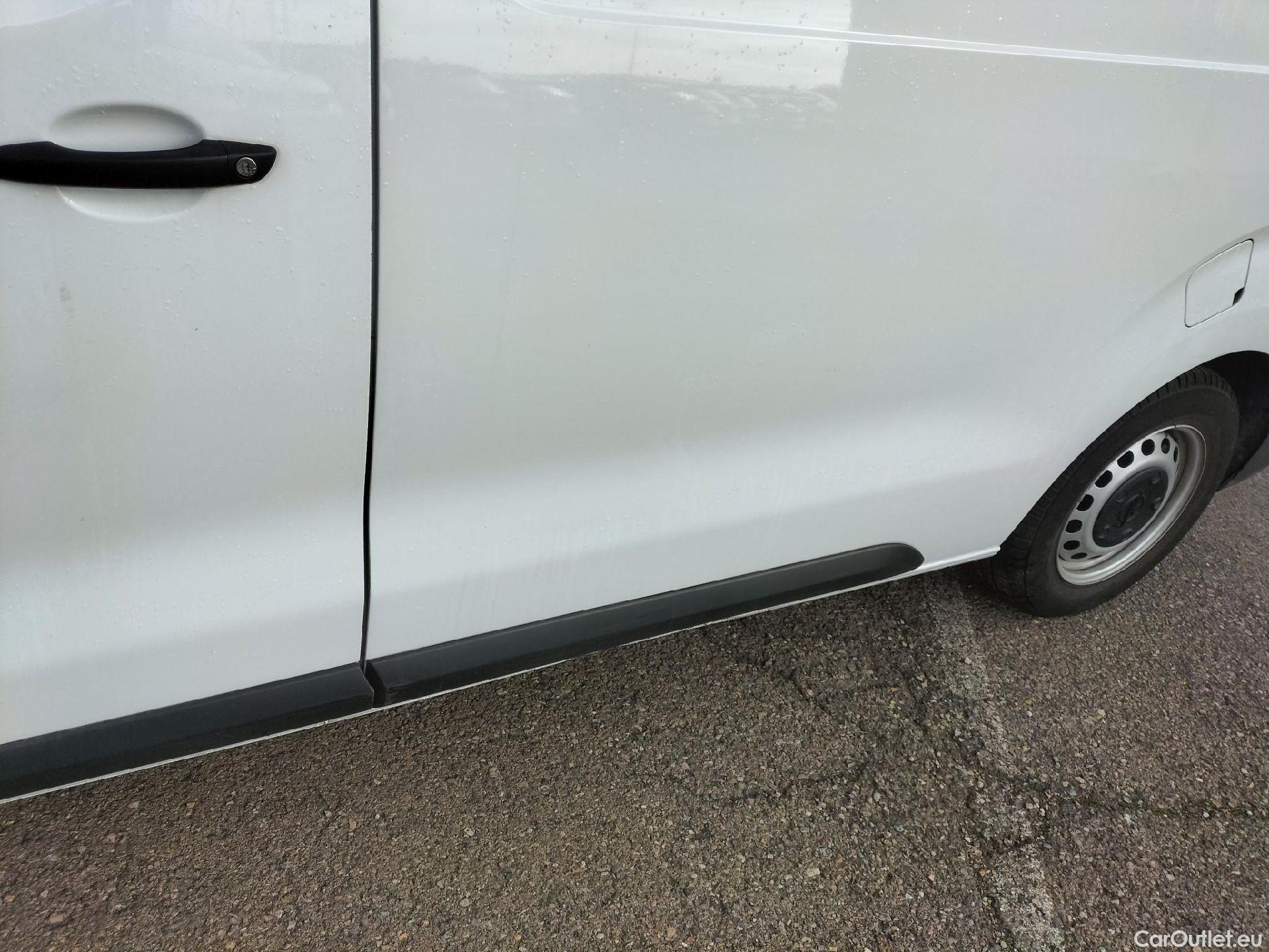  Opel  Vivaro OPEL  / 2019 / 4P / furgón 1.5 Diésel 74kW(100CV)M Std Exp #14