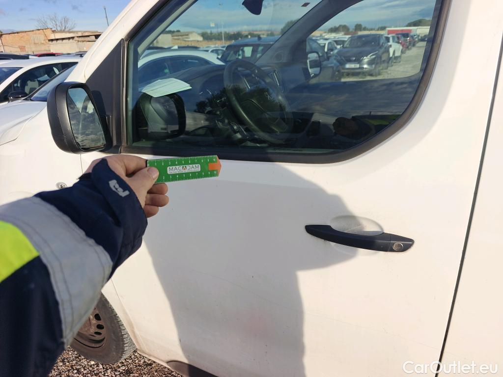  Peugeot  Expert PEUGEOT  / 2016 / 4P / furgón Furgón Premium 1.5 BlueHDi 100 Standard (AC) #33