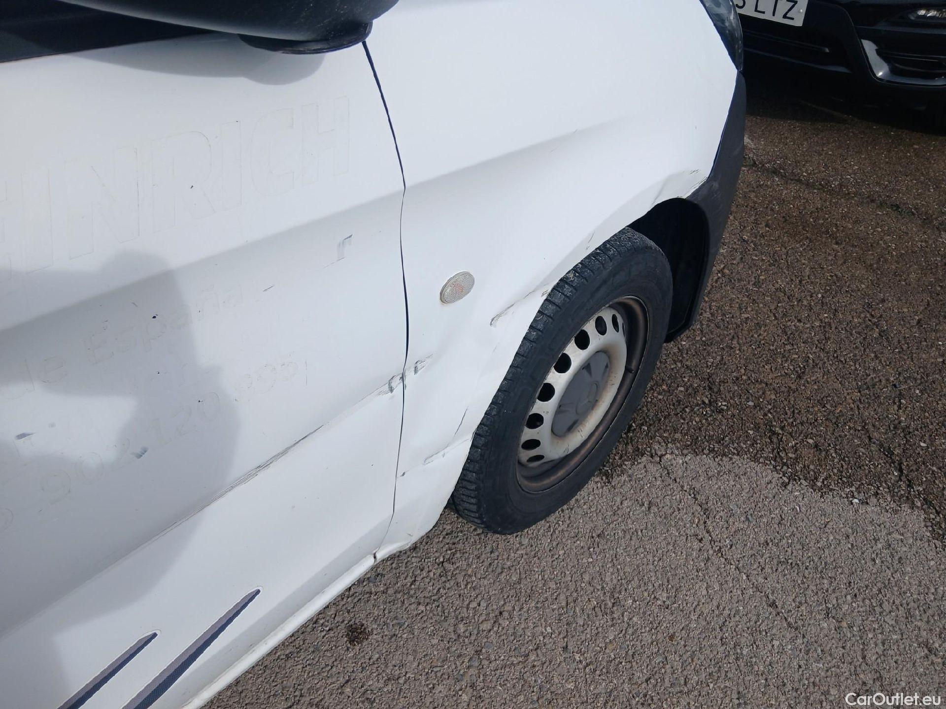  Mercedes  Vito MERCEDES-BENZ  / 2014 / 4P / furgón 111 CDI Larga #28