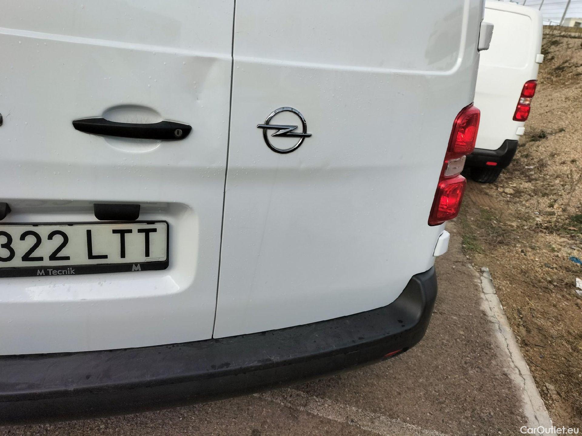 Opel  Vivaro OPEL  / 2019 / 4P / furgón 1.5 Diésel 74kW(100CV)M Std Exp #25