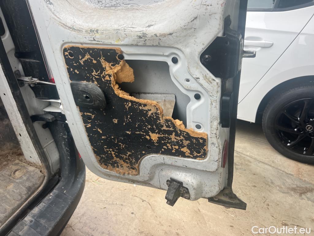  Nissan  NV200 NISSAN NV250 / 2019 / 4P / furgón 2pl 1.5dCi 70 kW (95CV) L2H1 ÓPTIMA #19