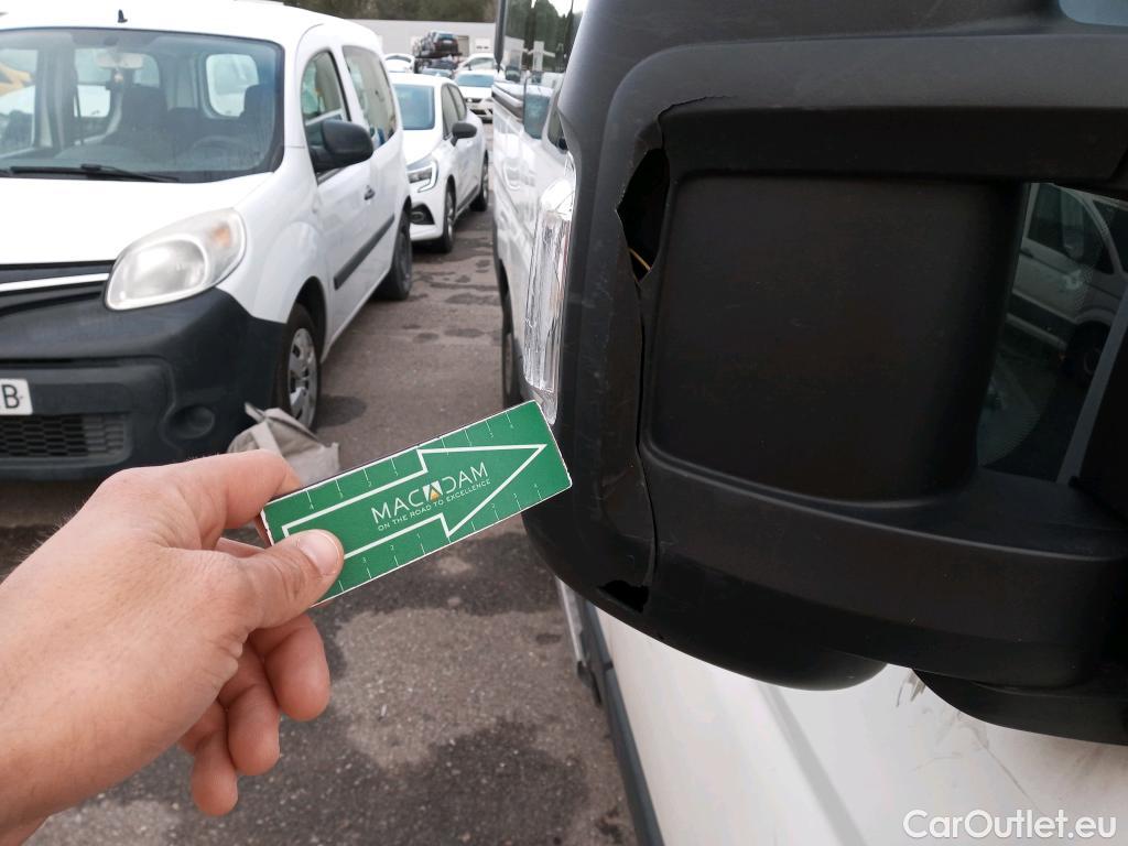  Peugeot  Boxer PEUGEOT  / 2014 / 4P / combi Combi 5/9 Pl. 333 L2H2 BlueHDi 96KW(130) #8