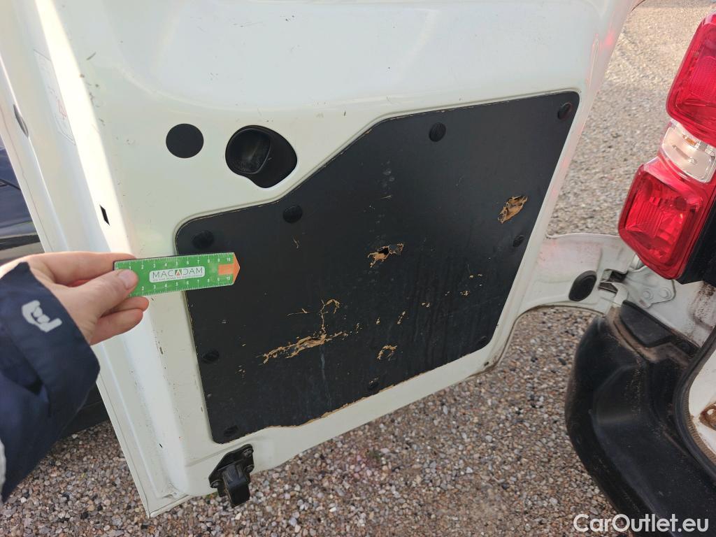  Peugeot  Expert PEUGEOT  / 2016 / 4P / furgón Furgón Premium 1.5 BlueHDi 100 Standard (AC) #28