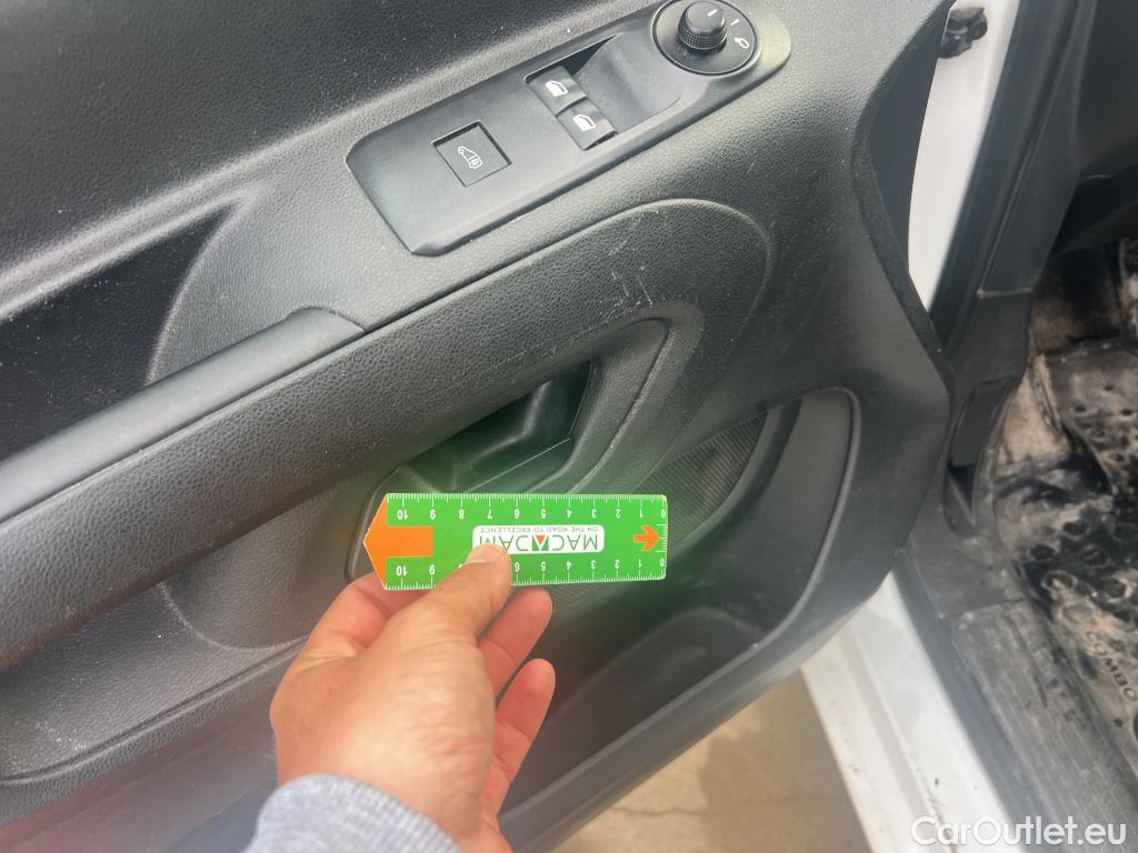  Opel  Combo OPEL  / 2018 / 3P / furgón derivado de turismo 1.5 TD 75kW (100CV) Express L H1 650kg #30