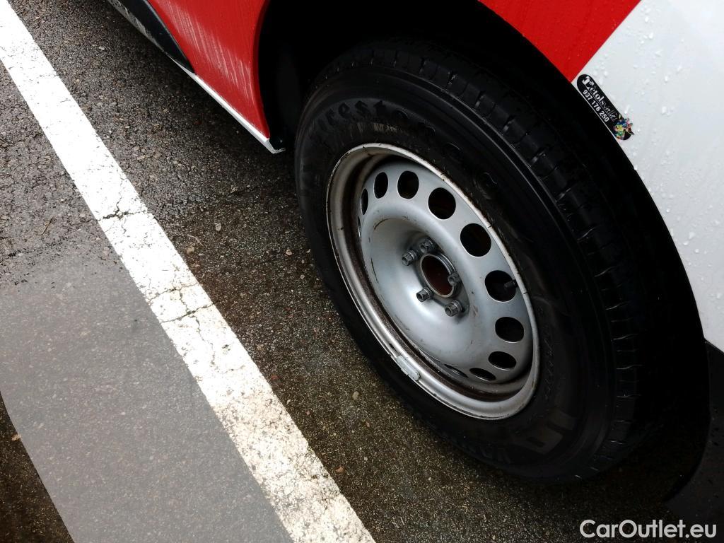  Toyota  Proace TOYOTA  / 2016 / 4P / furgón FU. MEDIO (L1) 2.0D 90kW COMFORT CARGA + #8