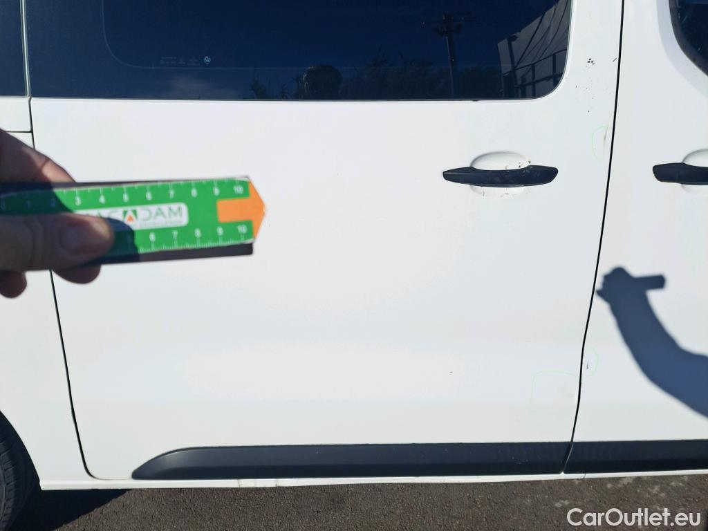  Opel  Vivaro OPEL  / 2019 / 4P / combi 1.5 Diésel 88kW (120CV) M Std Express #16