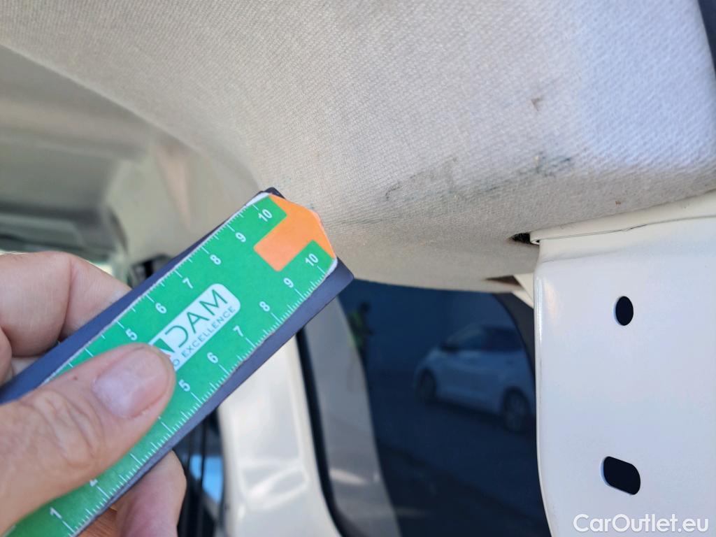  Opel  Vivaro OPEL  / 2019 / 4P / combi 1.5 Diésel 88kW (120CV) M Std Express #53