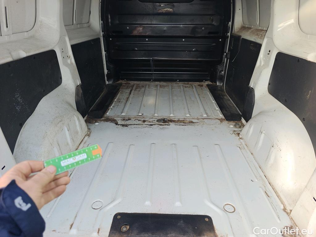  Peugeot  Expert PEUGEOT  / 2016 / 4P / furgón Furgón Premium 1.5 BlueHDi 100 Standard (AC) #18