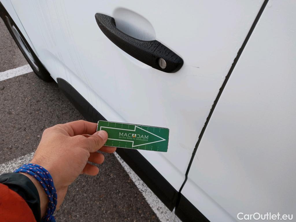  Peugeot  Partner PEUGEOT  / 2018 / 3P / furgón derivado de turismo Pro Standard 600kg BlueHDi 73kW (AC) #13