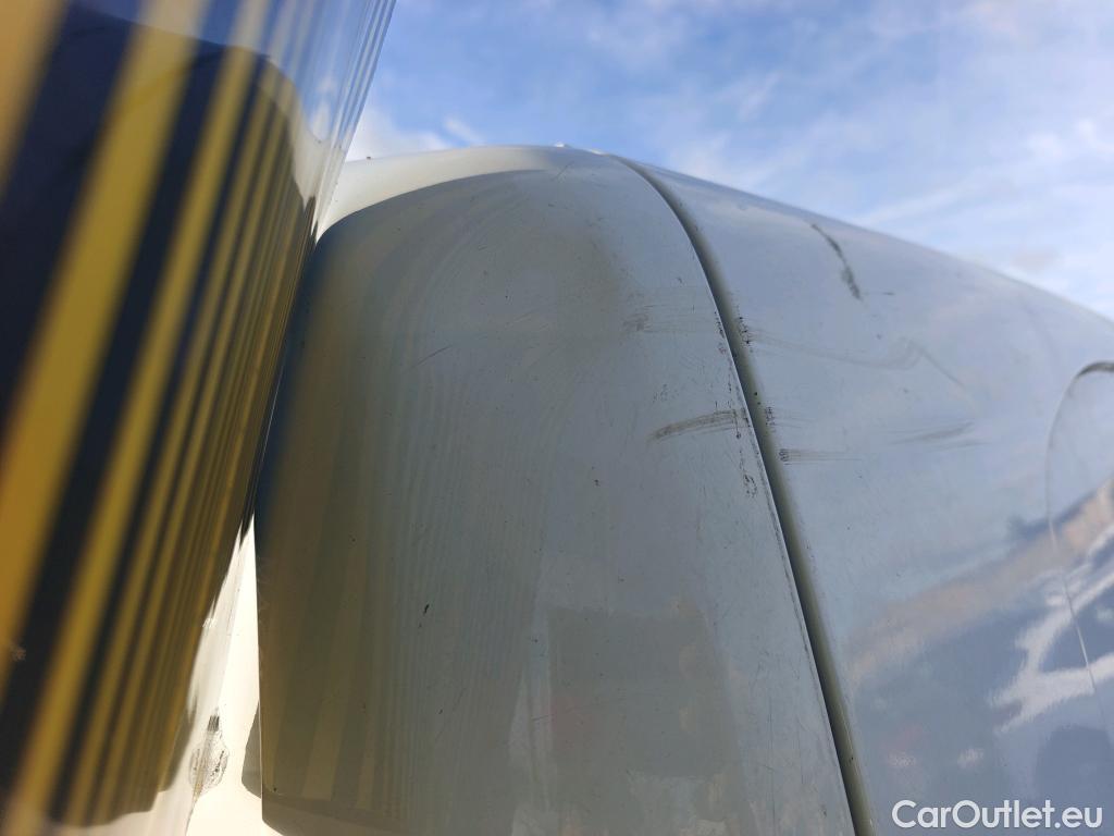  Peugeot  Expert PEUGEOT  / 2016 / 4P / furgón Furgón Premium 1.5 BlueHDi 100 Standard (AC) #25