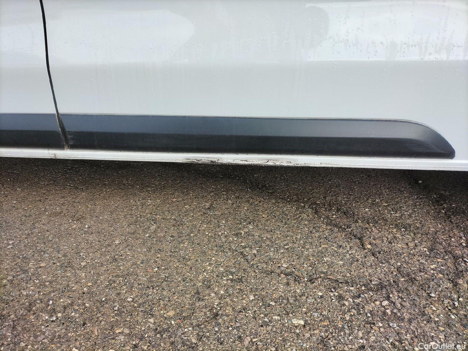  Opel  Vivaro OPEL  / 2019 / 4P / furgón 1.5 Diésel 74kW(100CV)M Std Exp #18