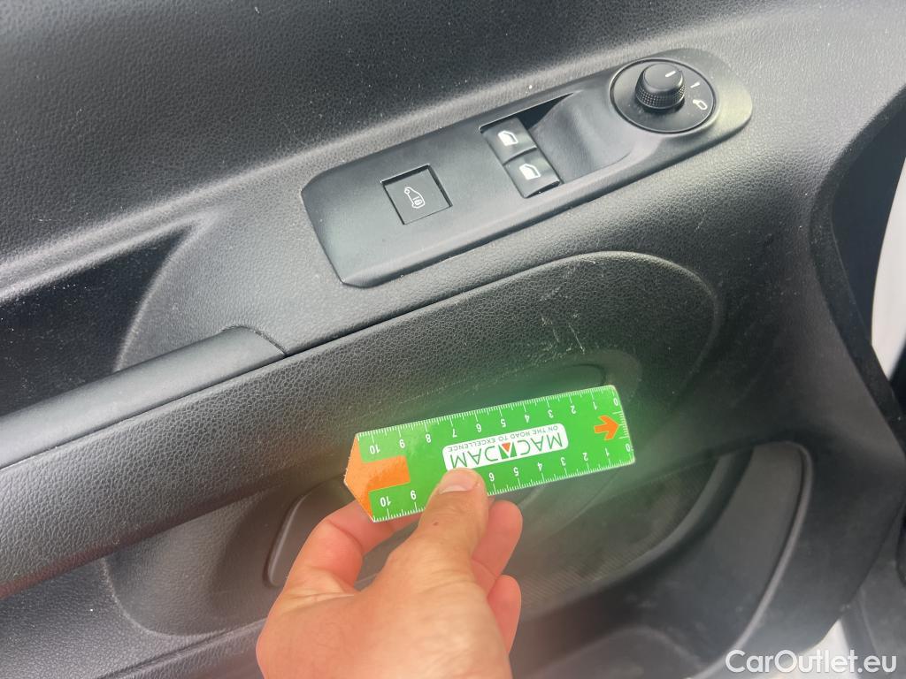  Opel  Combo OPEL  / 2018 / 3P / furgón derivado de turismo 1.5 TD 75kW (100CV) Express L H1 650kg #29