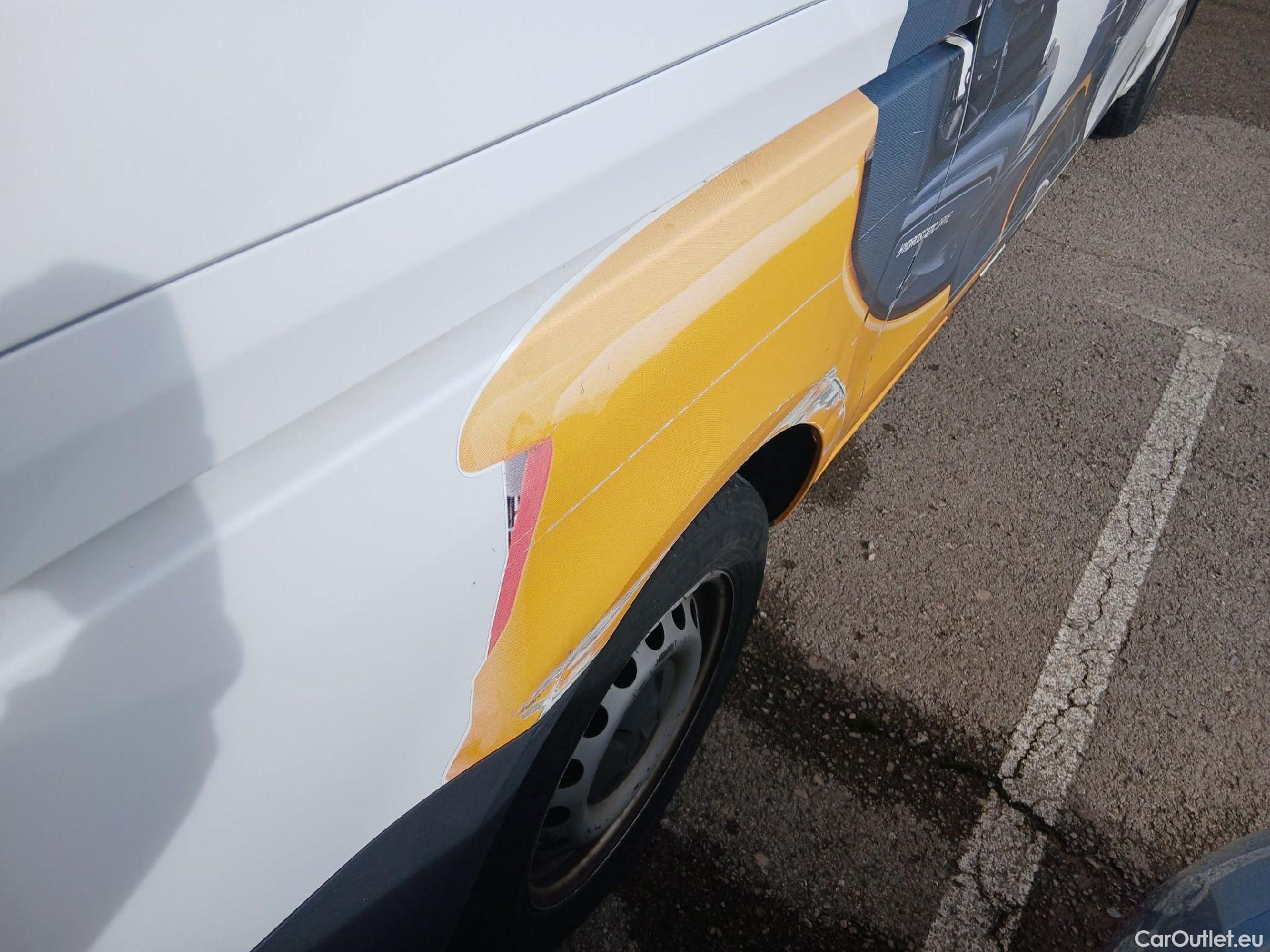  Mercedes  Vito MERCEDES-BENZ  / 2014 / 4P / furgón 111 CDI Larga #21