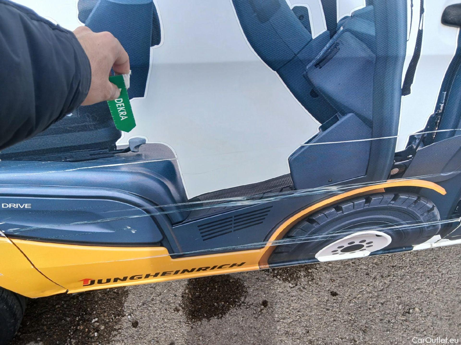  Mercedes  Vito MERCEDES-BENZ  / 2014 / 4P / furgón 111 CDI Larga #23