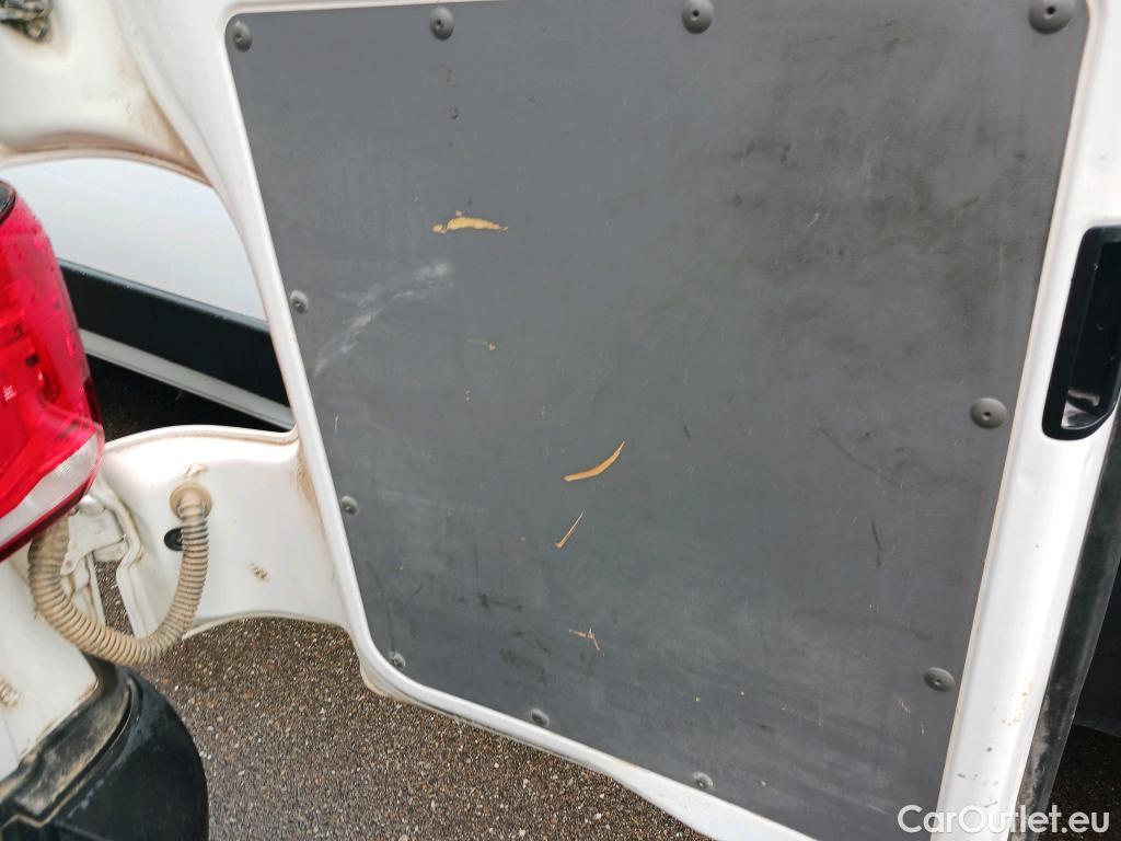  Land Rover  Discovery VOLKSWAGEN Transporter / 2020 / 4P / furgón Furgón Corto TN 2.0 TDI 110kW 4MO #42