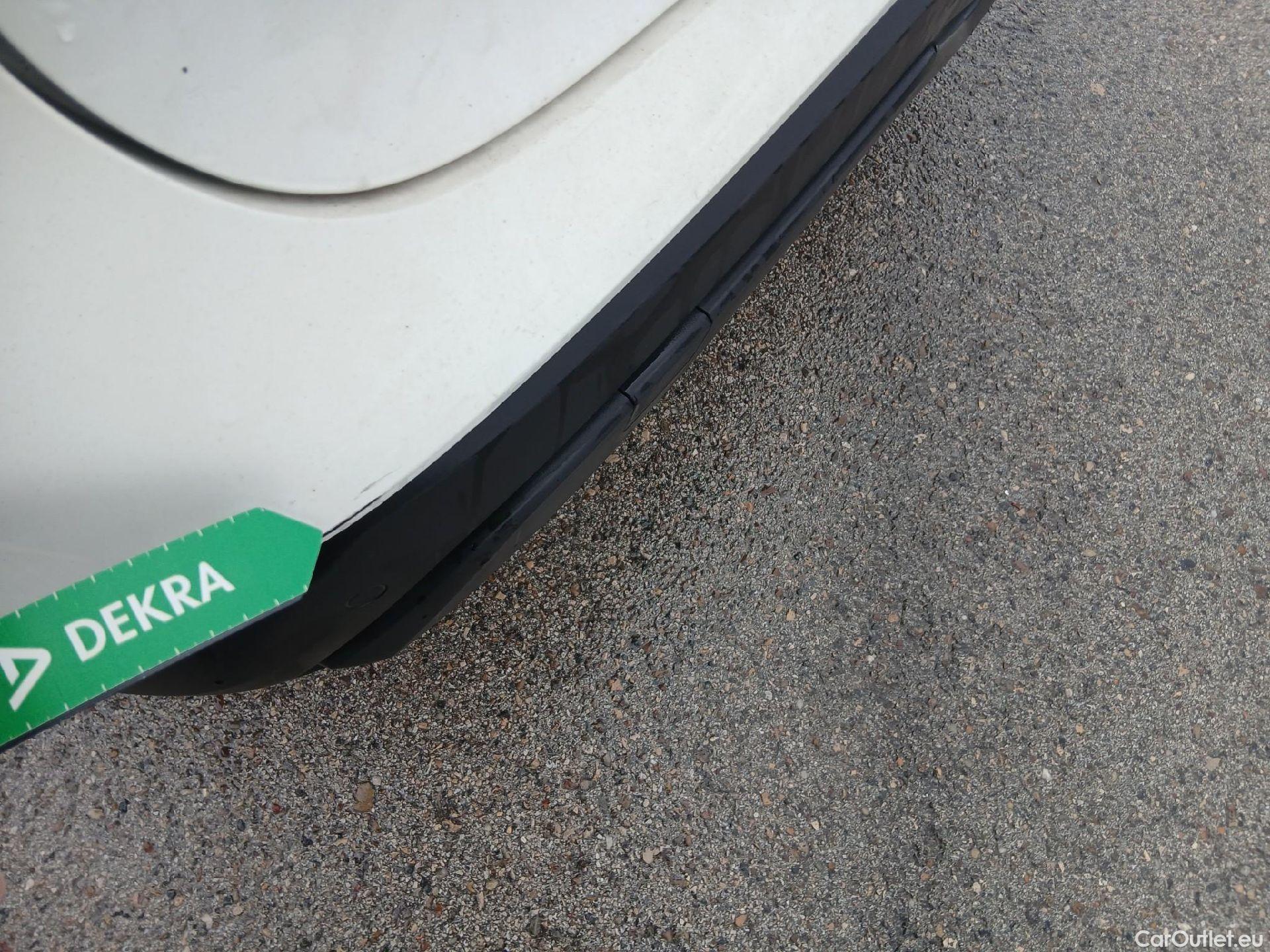  Nissan  Qashqai NISSAN  / 2021 / 5P / todoterreno DIG-T 103kW (140CV) mHEV 4x2 Acenta #13