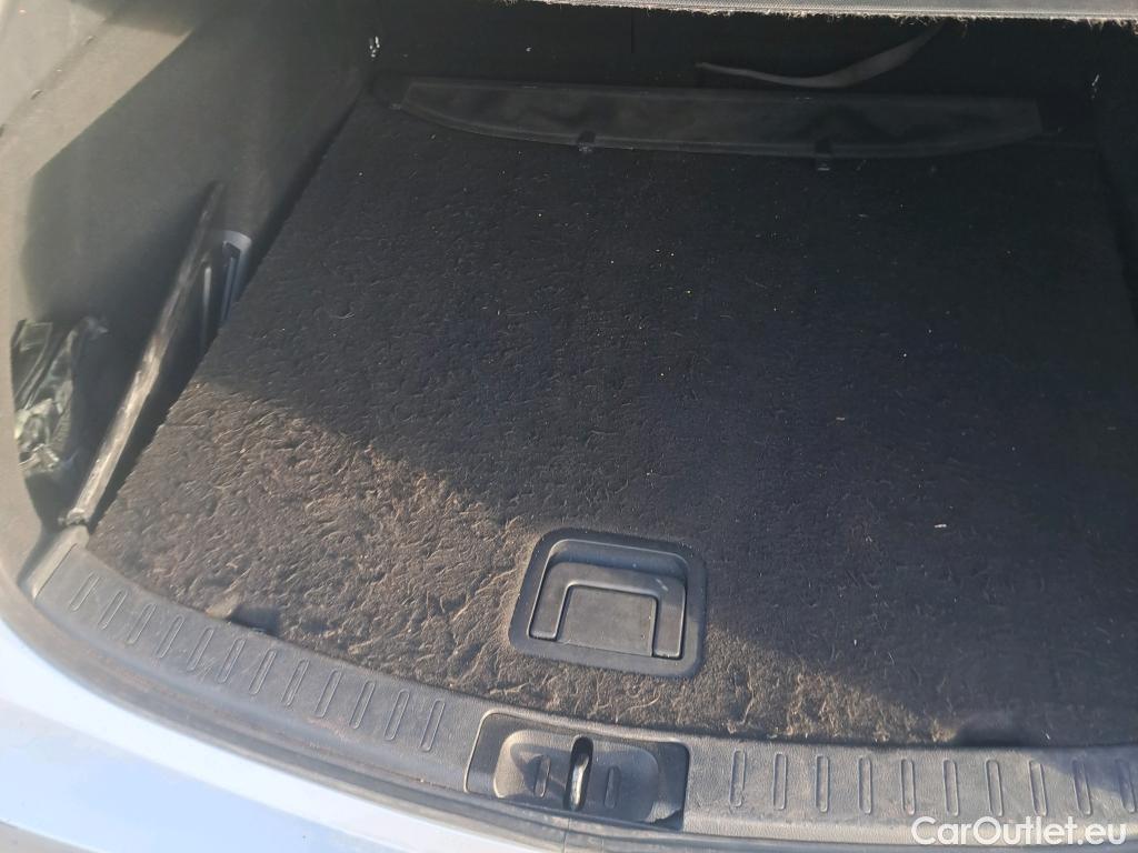  Toyota  Corolla TOYOTA  / 2019 / 5P / familiar 1.8 125H ACTIVE TECH E-CVT TOU SPORT #54