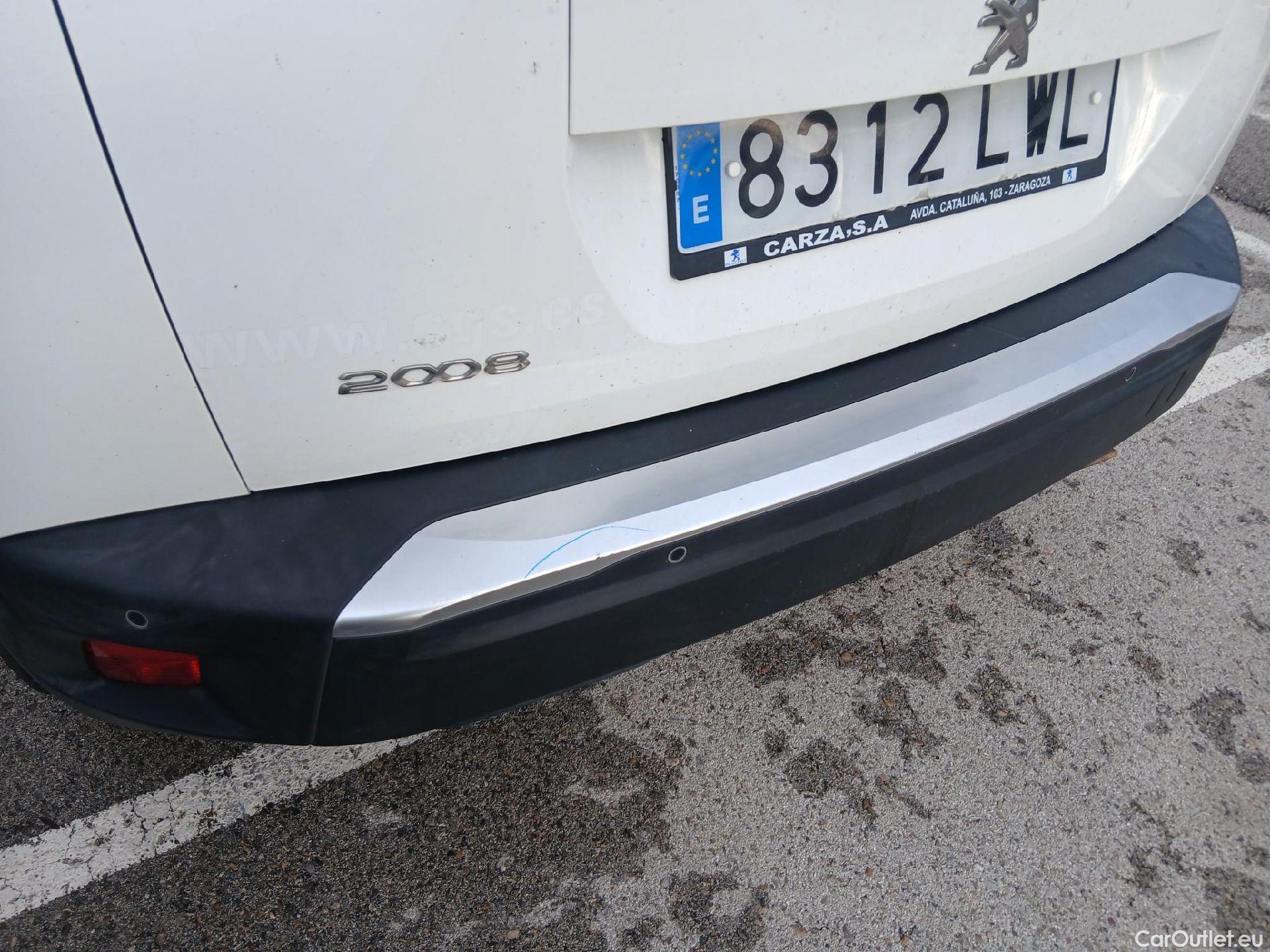  Peugeot  2008 PEUGEOT  / 2019 / 5P / todoterreno Allure BlueHDI 81kW (110CV) #13