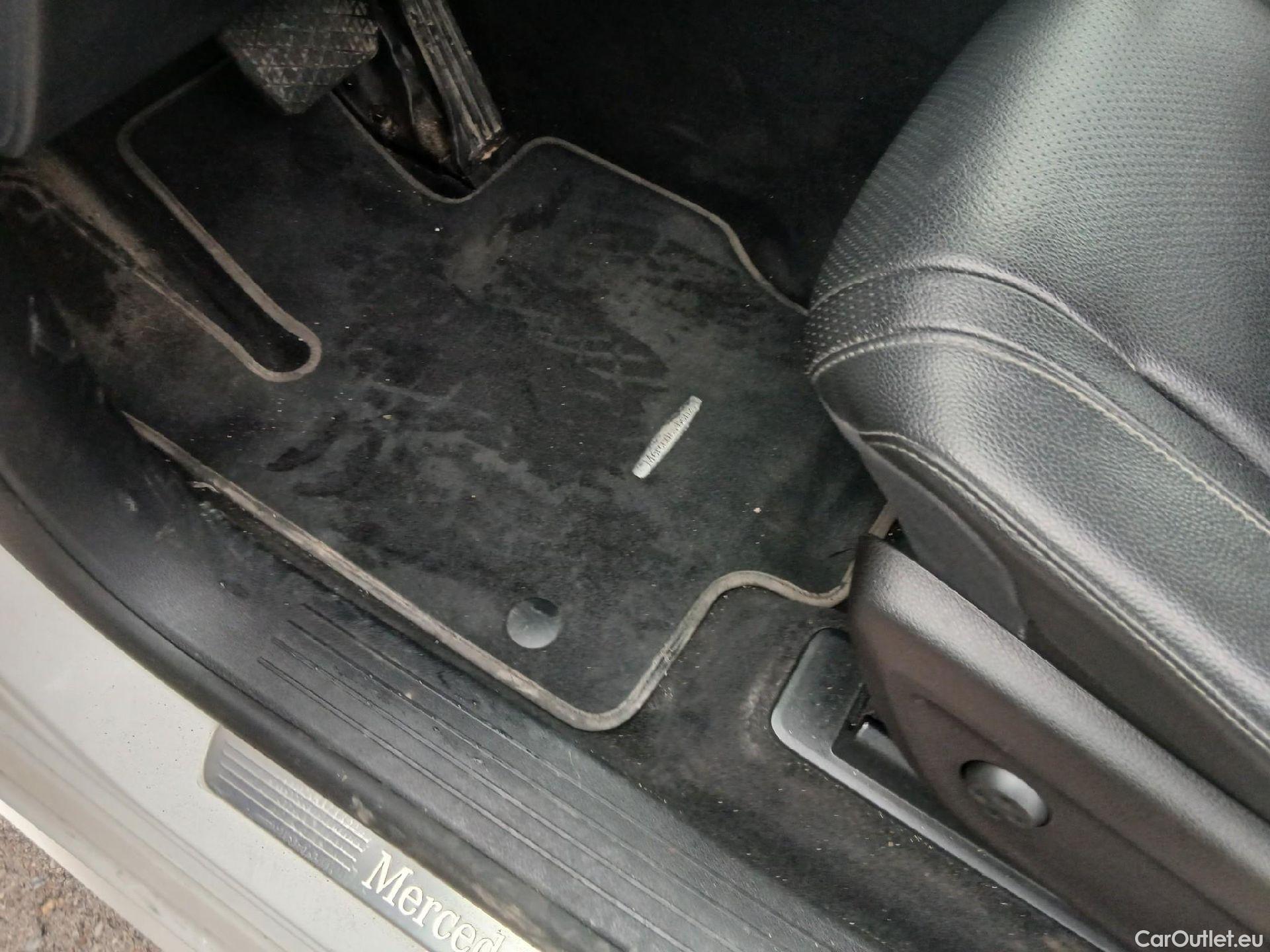  Mercedes  G-Klasee MERCEDES-BENZ GLE / 2018 / 5P / todoterreno GLE 300 d 4MATIC #4