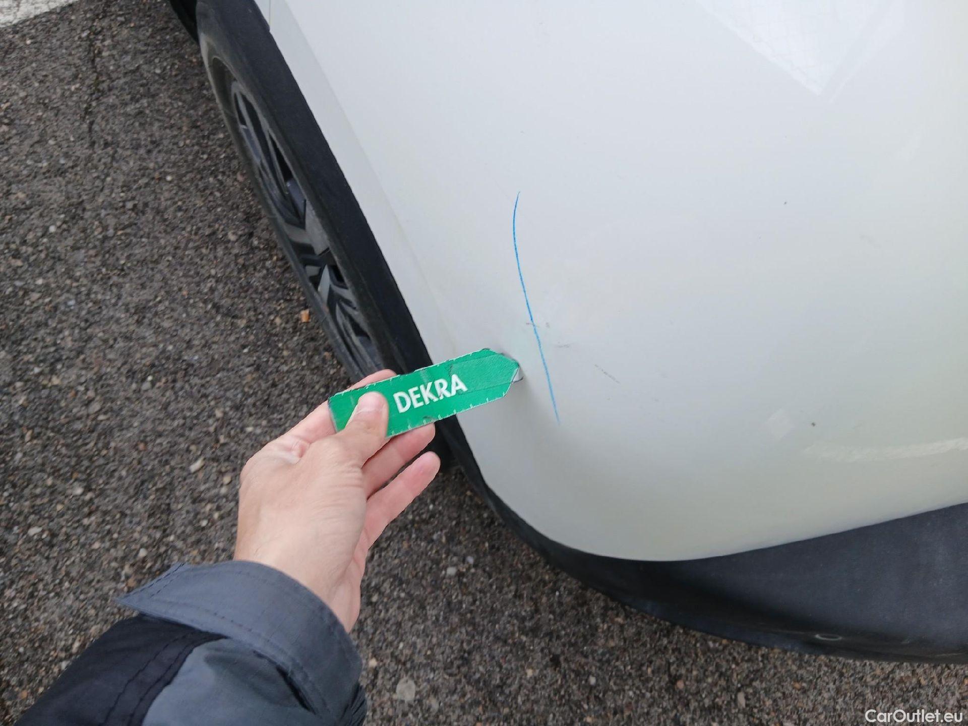  Peugeot  2008 PEUGEOT  / 2019 / 5P / todoterreno Active BlueHDI 81kW (110CV) #34