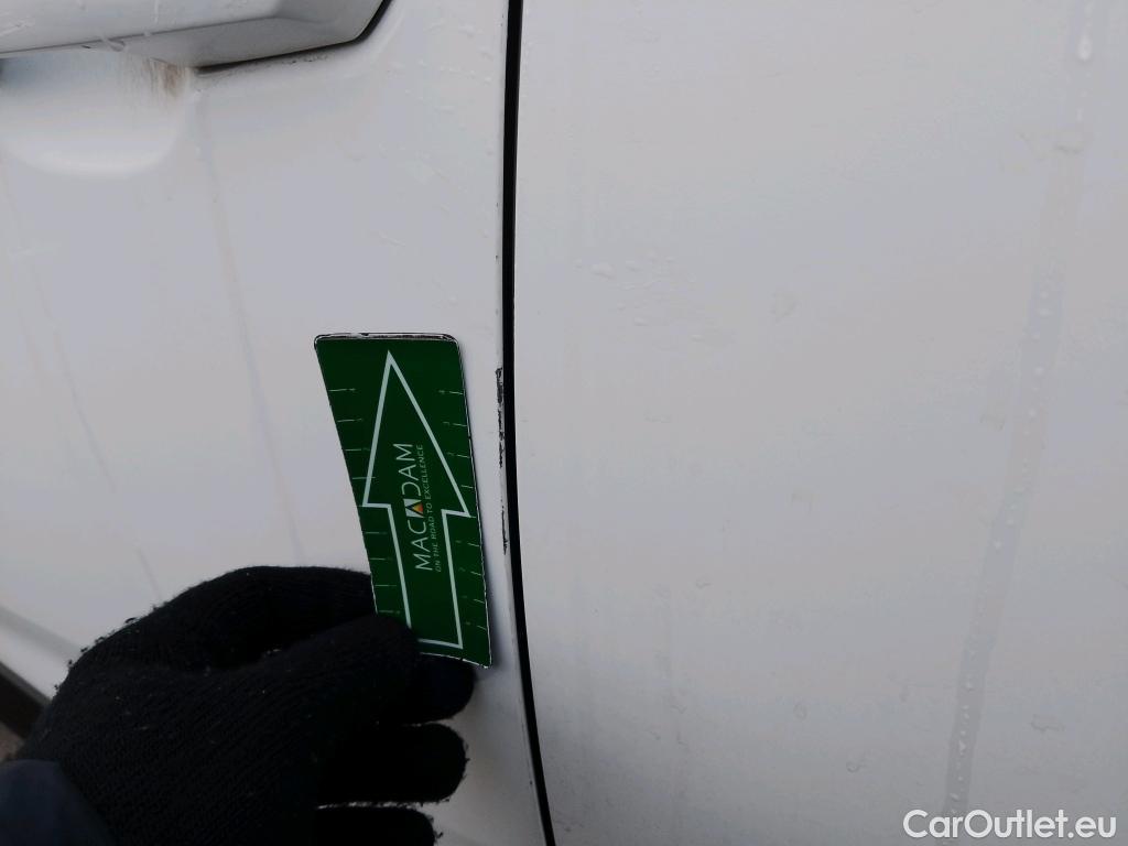  Toyota  RAV4 TOYOTA  / 2018 / 5P / todoterreno 2.5l 220H Advance #2