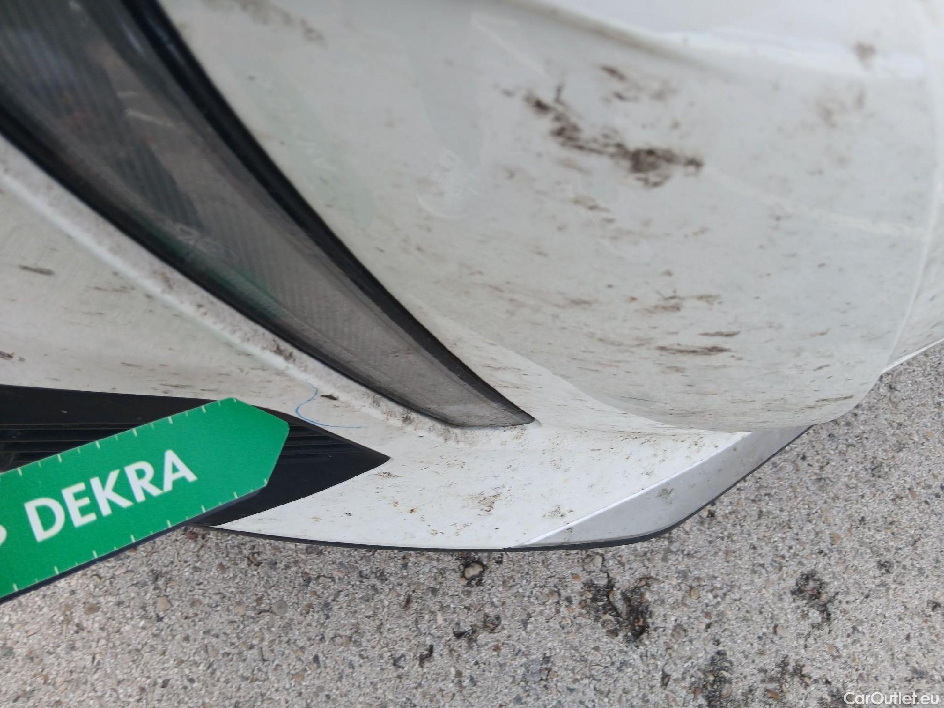  Peugeot  2008 PEUGEOT  / 2019 / 5P / todoterreno Allure BlueHDI 81kW (110CV) #5