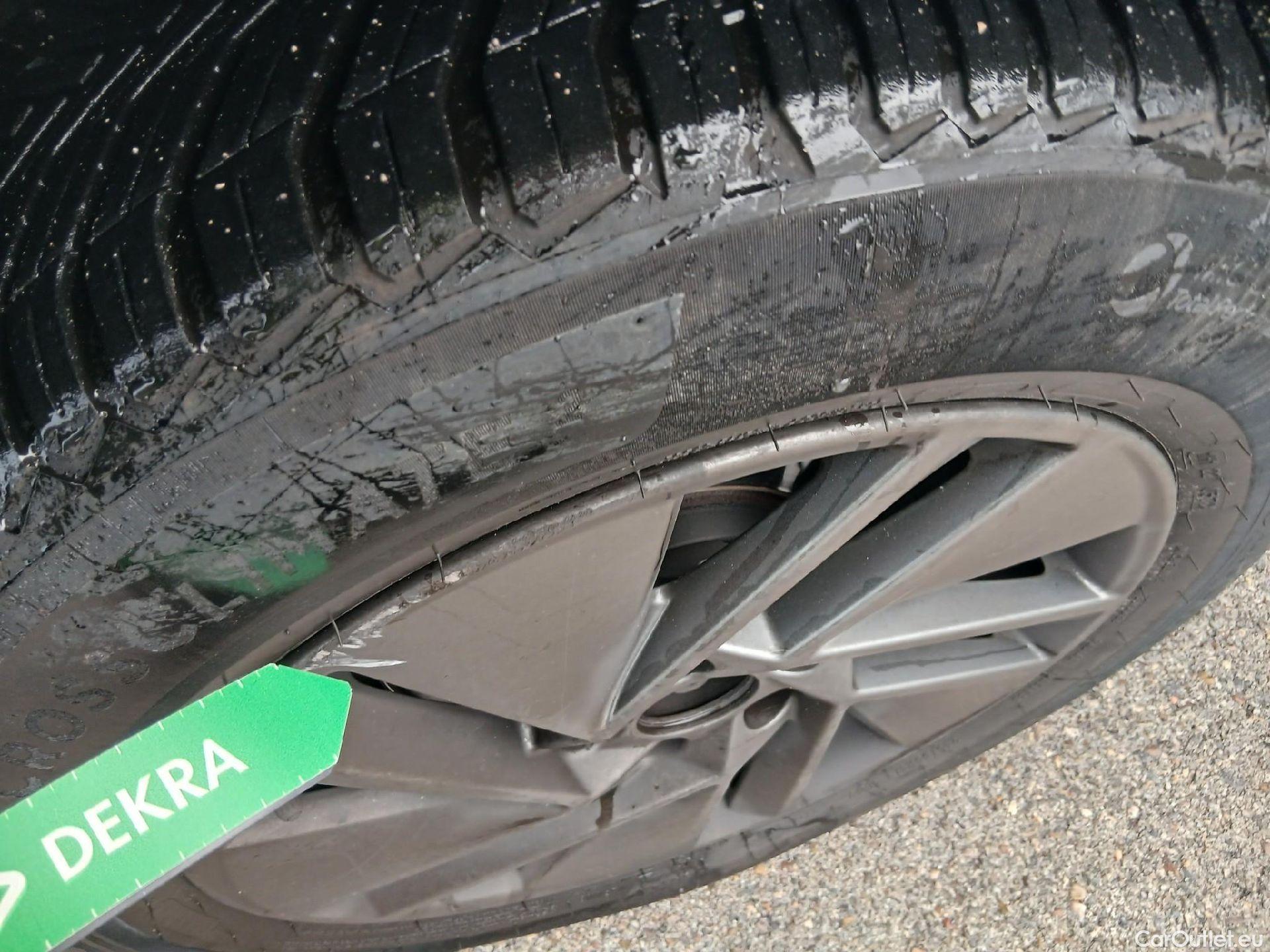  Nissan  Qashqai NISSAN  / 2021 / 5P / todoterreno DIG-T 103kW (140CV) mHEV 4x2 Acenta #6